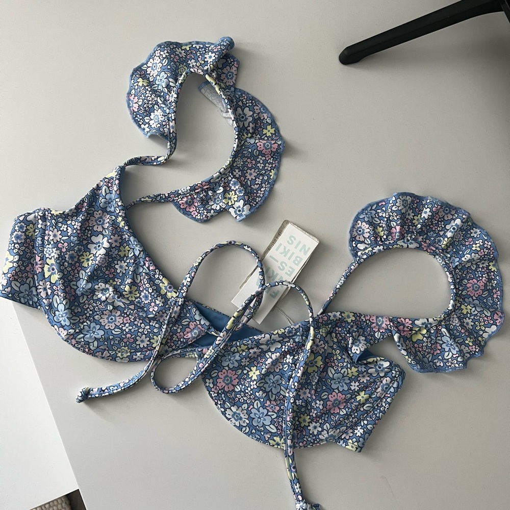 Birdie Ruffle Bikini Top- Frankie’s Bikini